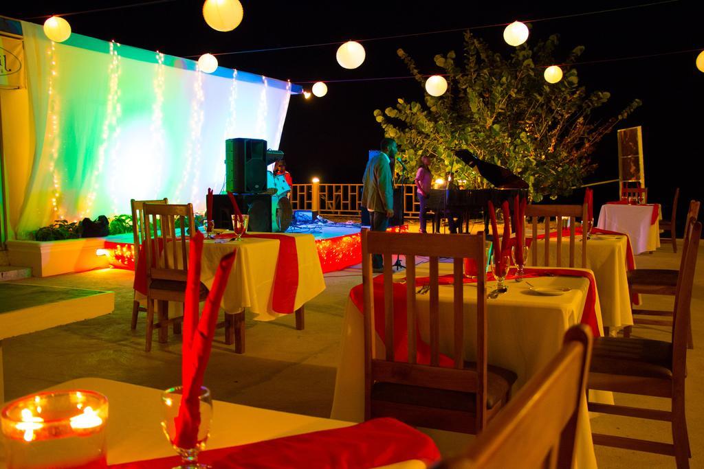 Travellers Beach Resort Negril Exterior foto