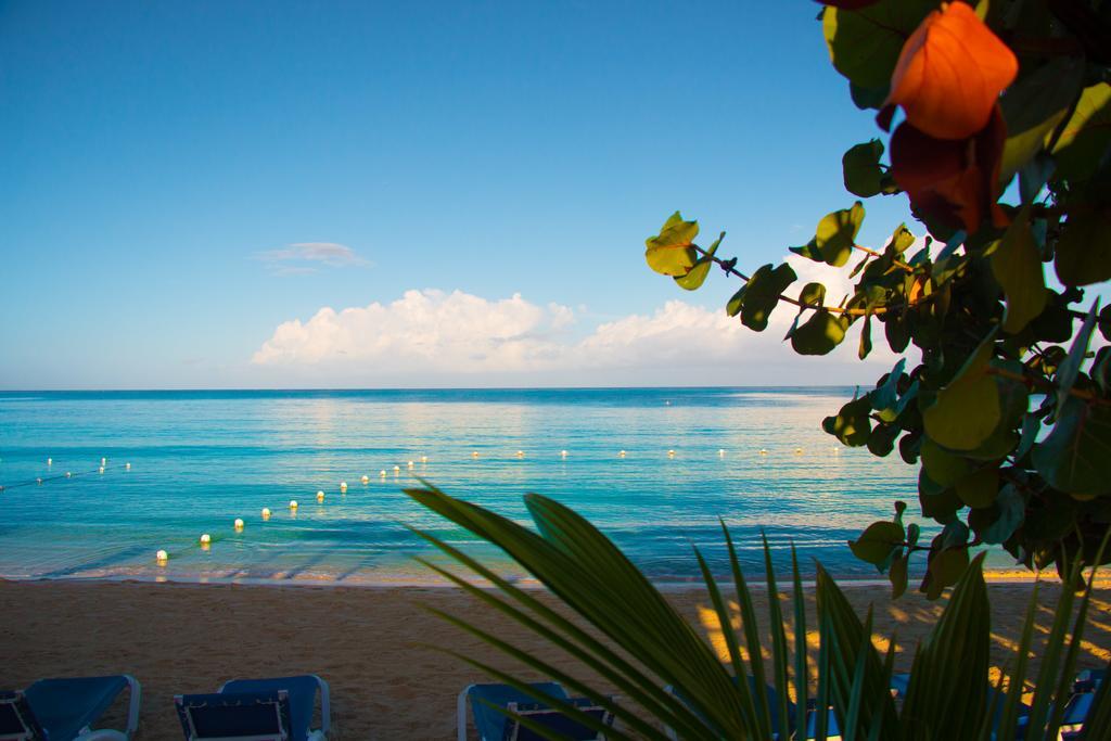 Travellers Beach Resort Negril Exterior foto